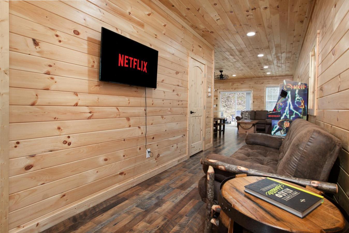 Whiskey Barrel W Hot Tub Arcade Game Fire Pit Villa Sevierville Ngoại thất bức ảnh